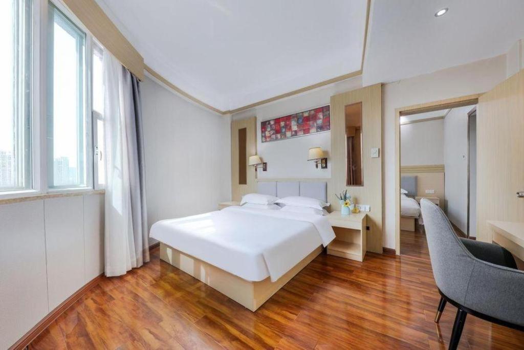 Galaxy Hotel Гуанчжоу Экстерьер фото